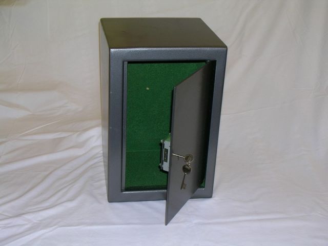 Britannia Safes Utility Safe - Plate safe 3