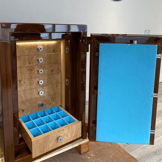 Burr Walnut High Gloss Lacquer Grade 5 Jewellery Safe by Johnson's Of